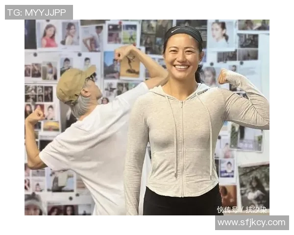 足球明星女友大胆秀胸引发热议网友热评不断关注度飙升